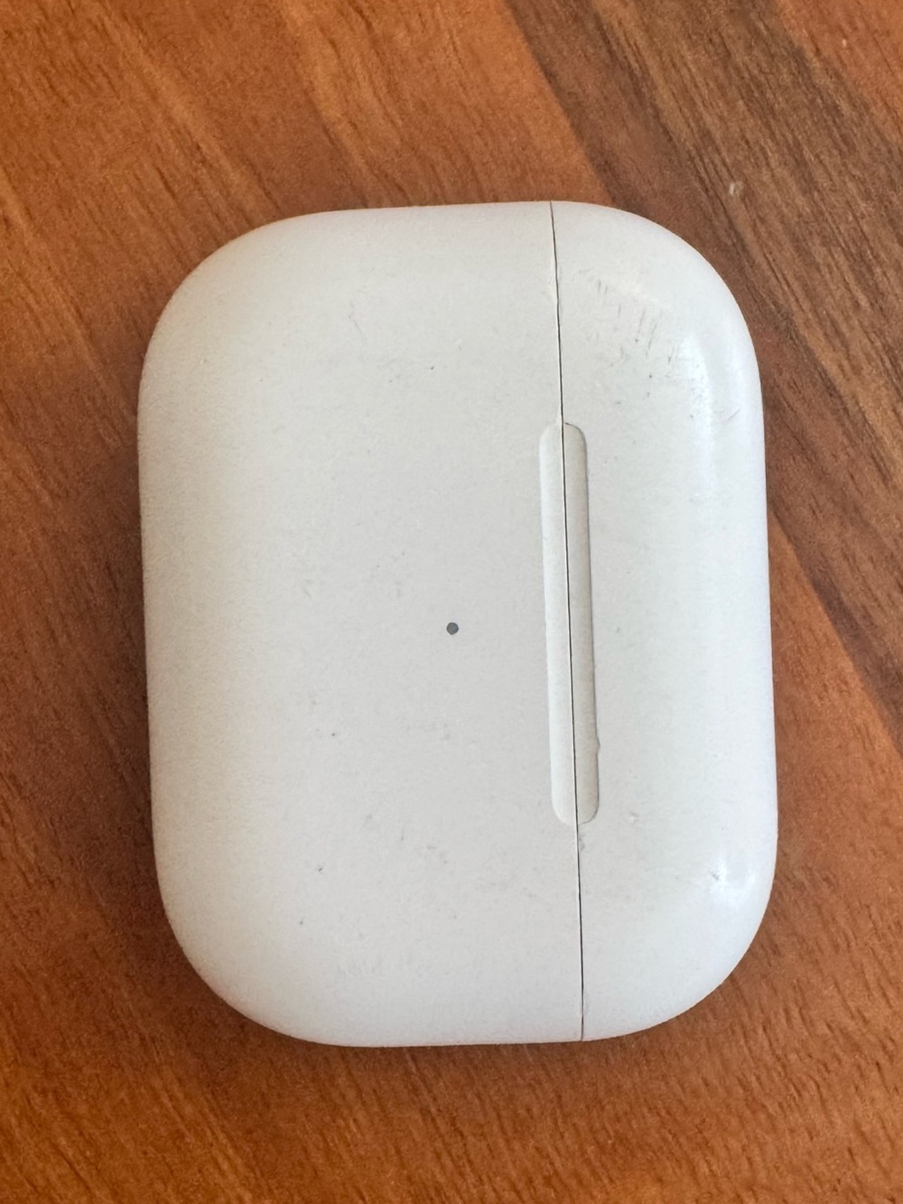 Apple White Bluetooth Earbuds Charging Case